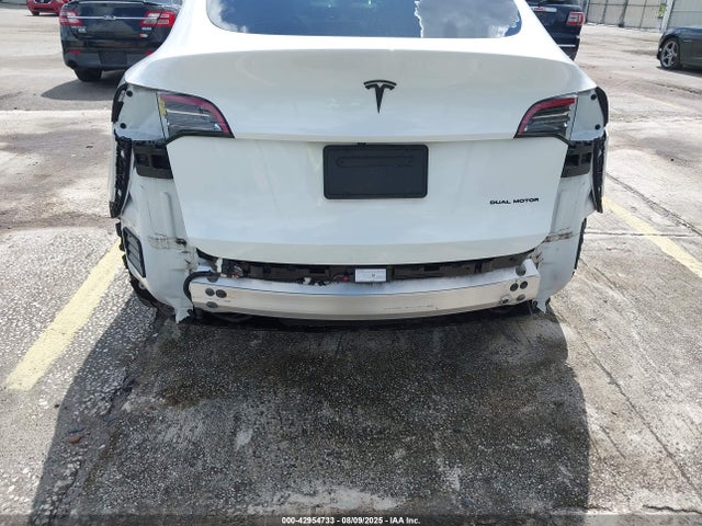 5YJYGDEE0MF246676 Tesla Model Y