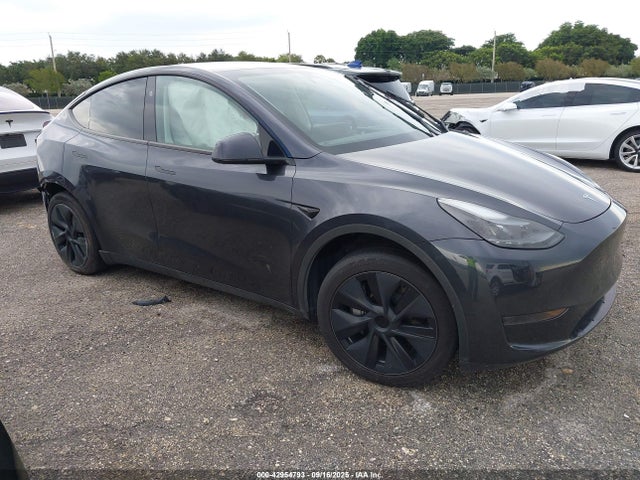 2024 TESLA MODEL Y 7SAYGDED7RF113057 Photo 0