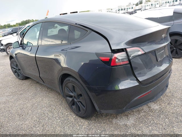 2024 TESLA MODEL Y 7SAYGDED7RF113057 Photo 2