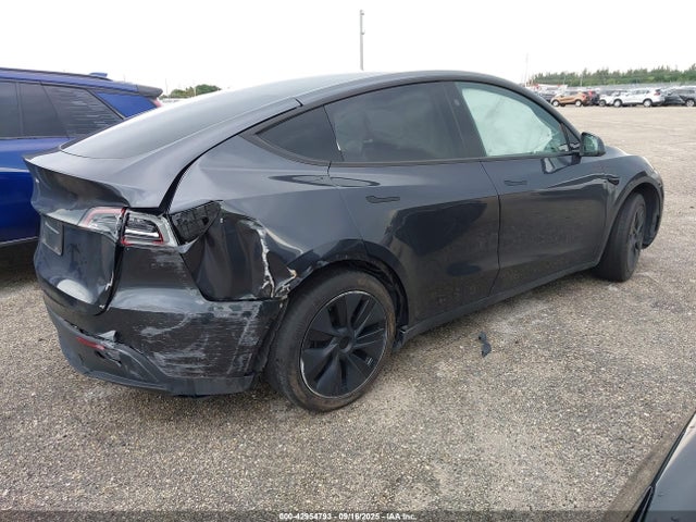 2024 TESLA MODEL Y 7SAYGDED7RF113057 Photo 3
