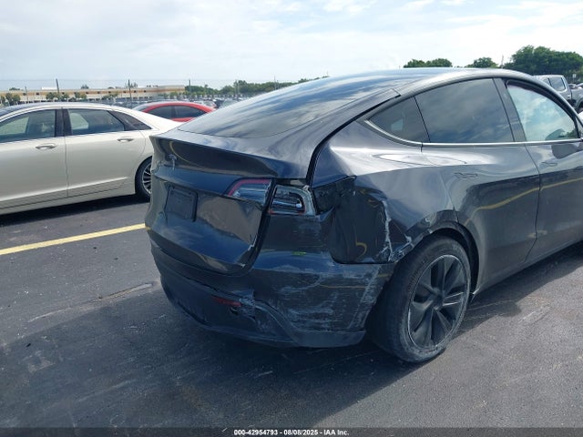 2024 TESLA MODEL Y 7SAYGDED7RF113057 Photo 5