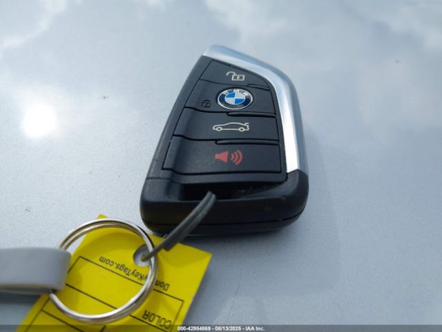 2019 BMW X1 WBXHT3C5XK3H35594 Photo 10