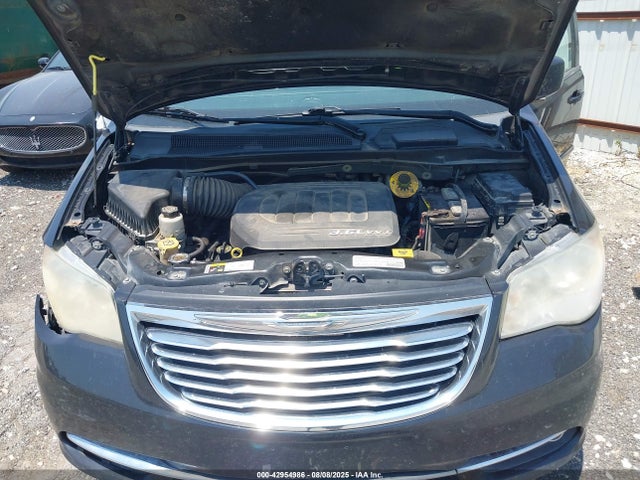 2C4RC1BG7ER158265 Chrysler Town and Country
