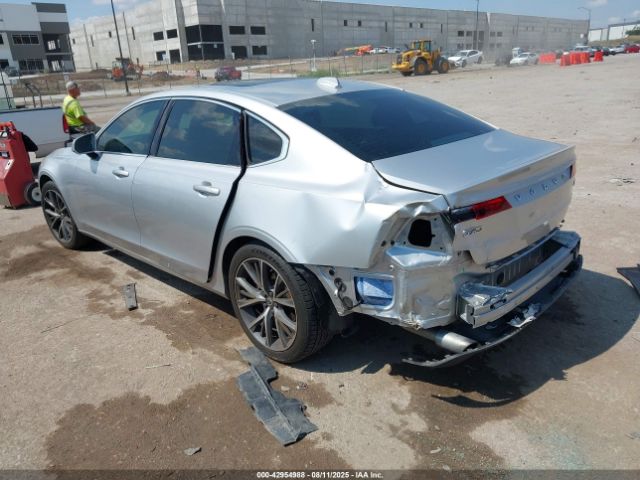 2018 VOLVO S90 LVY982MK4JP008210 Photo 2