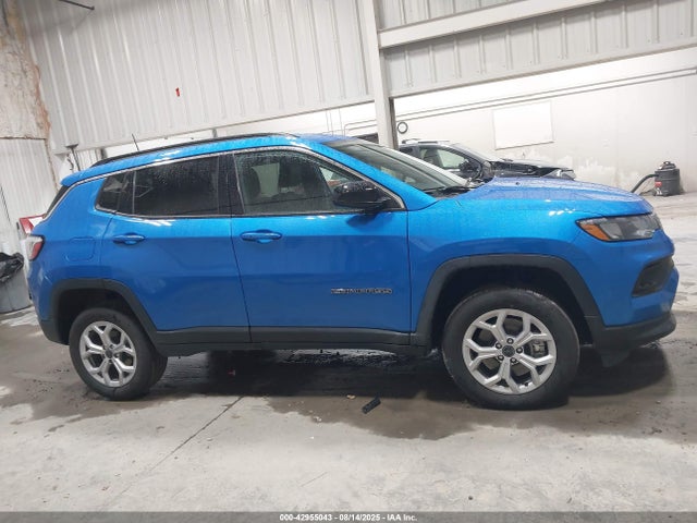 Jeep 2025 2025 3C4NJDBN3ST577548 Image 14