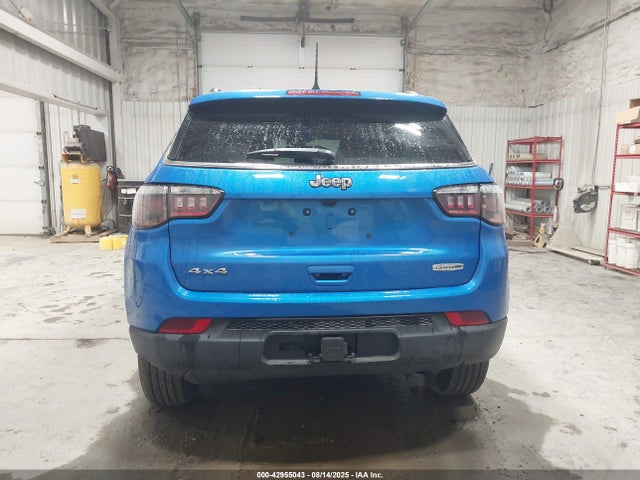 Jeep 2025 2025 3C4NJDBN3ST577548 Image 17