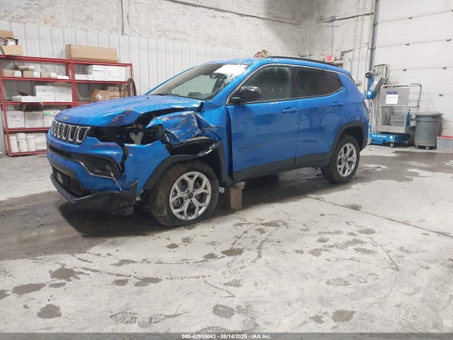 Jeep 2025 2025 3C4NJDBN3ST577548 Image 2
