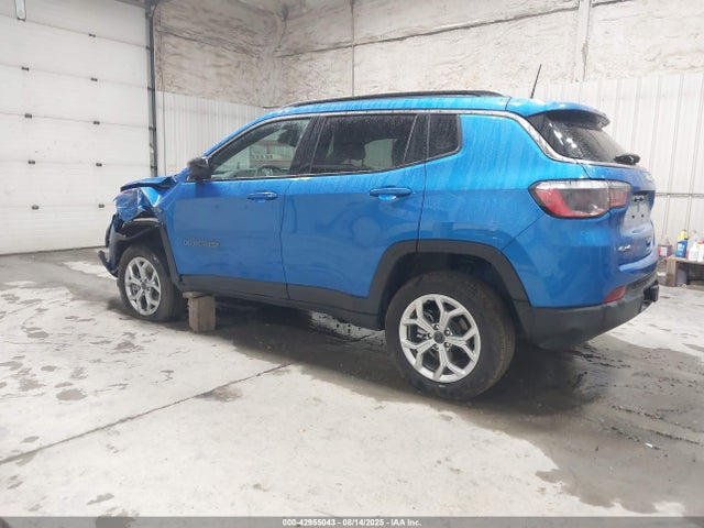 Jeep 2025 2025 3C4NJDBN3ST577548 Image 3