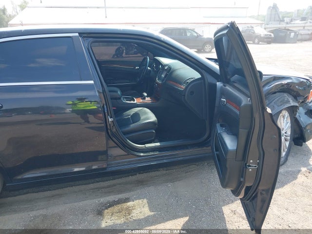 Chrysler 300 2014 2C3CCARGXEH265042 Image 5