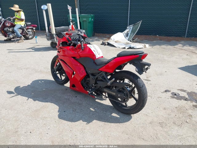 42955167 :رقم المزاد ، JKAEXMJ179DA45052 vin ، 2009 Kawasaki Ex250 J مزاد بيع