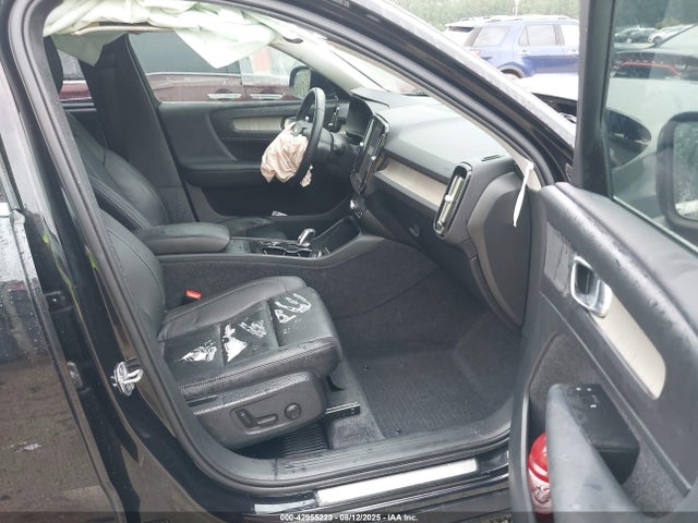 2020 VOLVO XC40 YV4AC2HL1L2275047 Photo 4