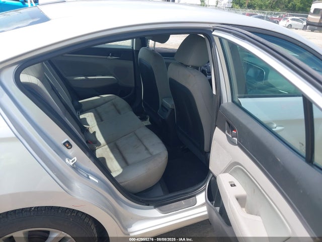 KMHD84LF9HU201249 Hyundai 2017