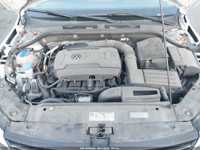 3VWD17AJ0EM329992 Volkswagen Jetta