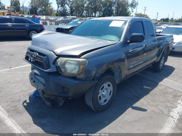 Toyota 2tr-fe 2015 5TFTX4CN6FX048819 Image 2