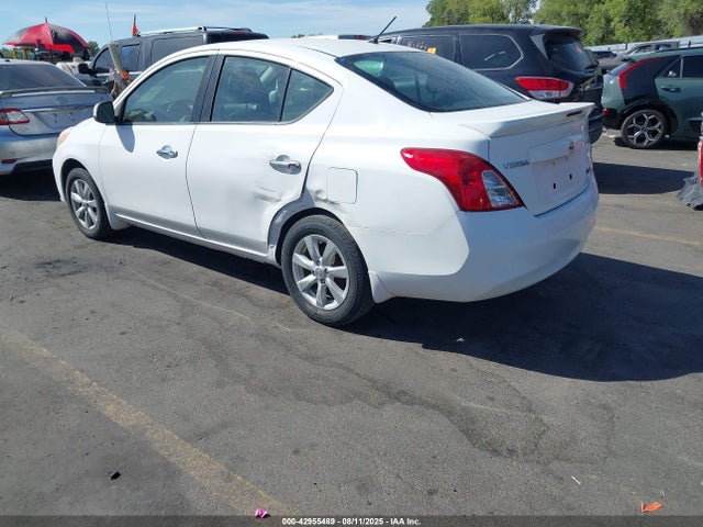 3N1CN7AP2EL806678 Nissan Versa