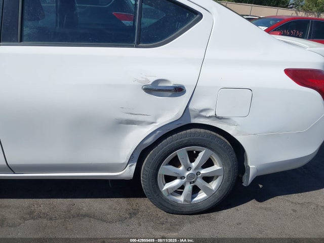 3N1CN7AP2EL806678 Nissan Versa