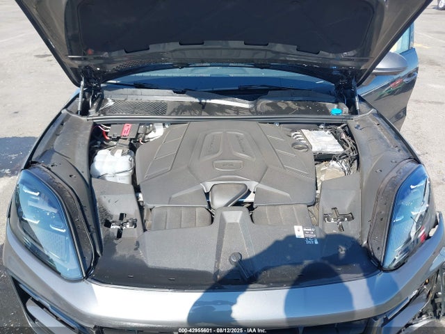 WP1AA2AYXSDA03578 Porsche 2025