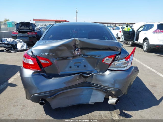 1N4AL3AP4GC182888 Nissan 2016