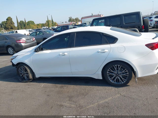 3KPF54AD7PE552665 KIA mpi nu