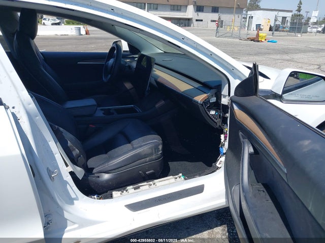 2021 TESLA MODEL 3 5YJ3E1EA0MF082390 Photo 4