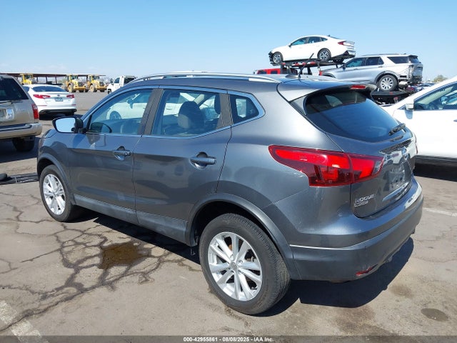 2018 NISSAN ROGUE SPORT JN1BJ1CP3JW150965 Photo 2