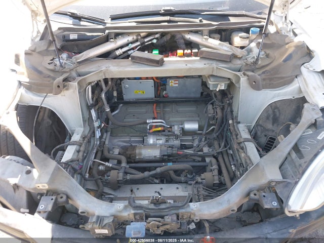 2014 TESLA MODEL S 5YJSA1H1XEFP58011 Photo 9