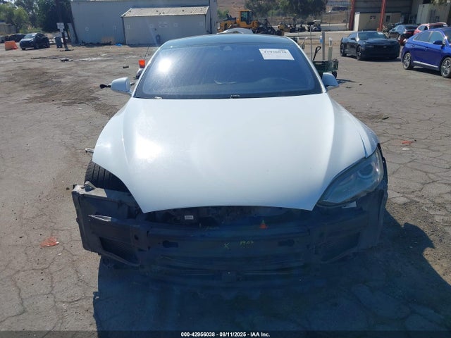 Tesla MODEL S 2014 5YJSA1H1XEFP58011 Image 11