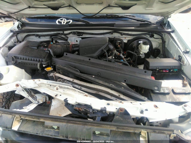 Toyota 2tr-fe 2014 5TFUX4EN5EX025211 Image 10
