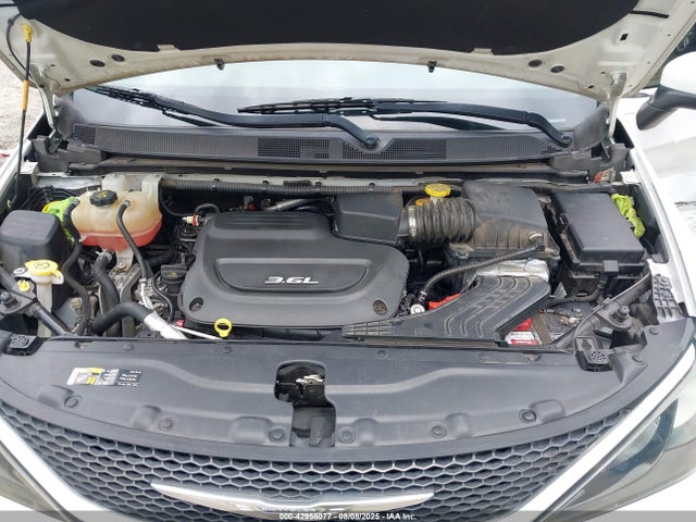 2C4RC1DG0HR507932 Chrysler Pacifica