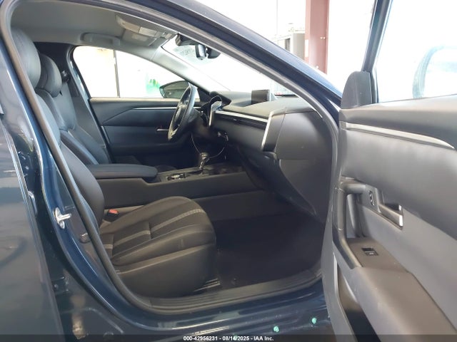 Mazda py 2024 7MMVABAM0RN189636 Image 5
