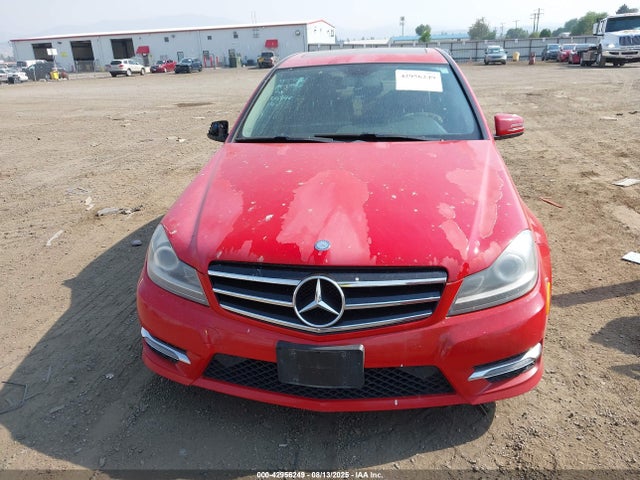 WDDGF8ABXEG159303 Mercedes-Benz C-Class