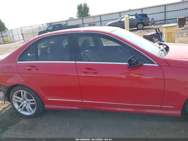 WDDGF8ABXEG159303 Mercedes-Benz C-Class