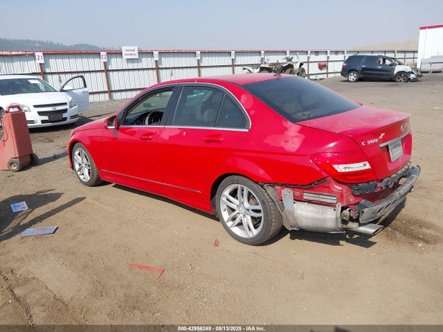 WDDGF8ABXEG159303 Mercedes-Benz C-Class