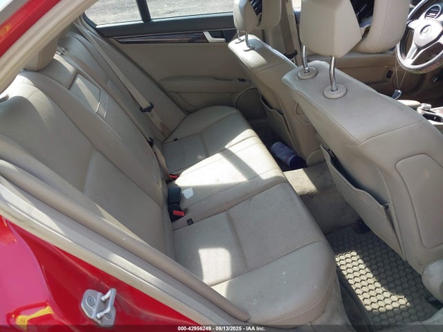 WDDGF8ABXEG159303 Mercedes-Benz C-Class