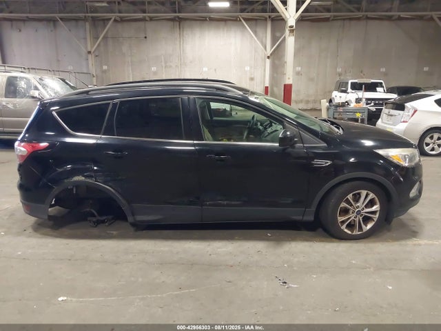 1FMCU9G93JUB49650 Ford 2018