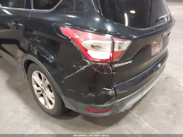 1FMCU9G93JUB49650 Ford 2018
