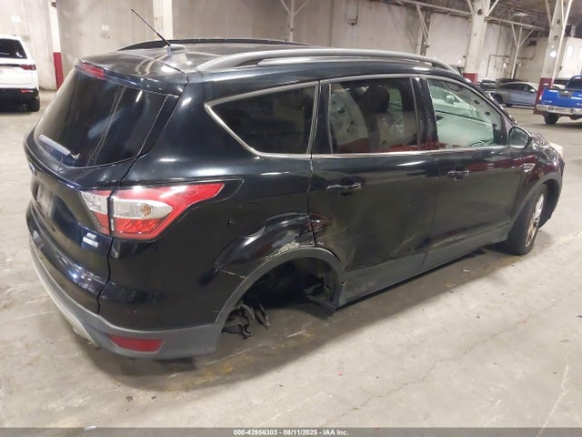 1FMCU9G93JUB49650 Ford 2018