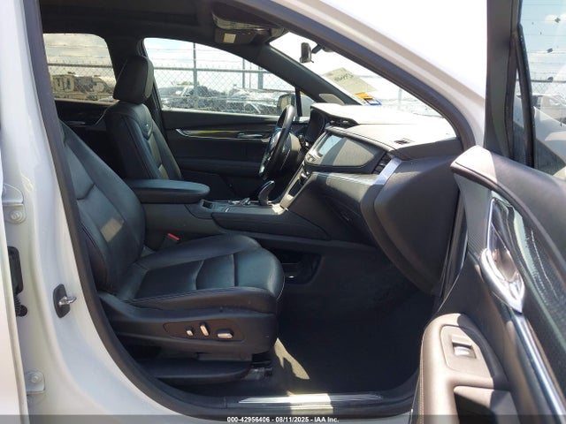 2021 CADILLAC XT5 1GYKNGRS9MZ191632 Photo 4