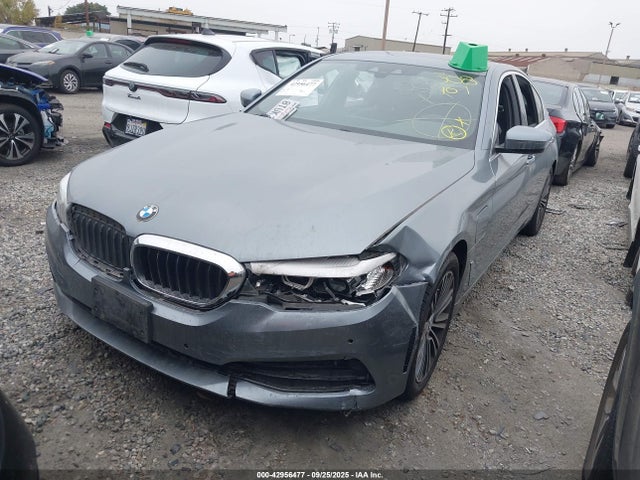 BMW 530e 2019 WBAJA9C58KB389357 Image 2