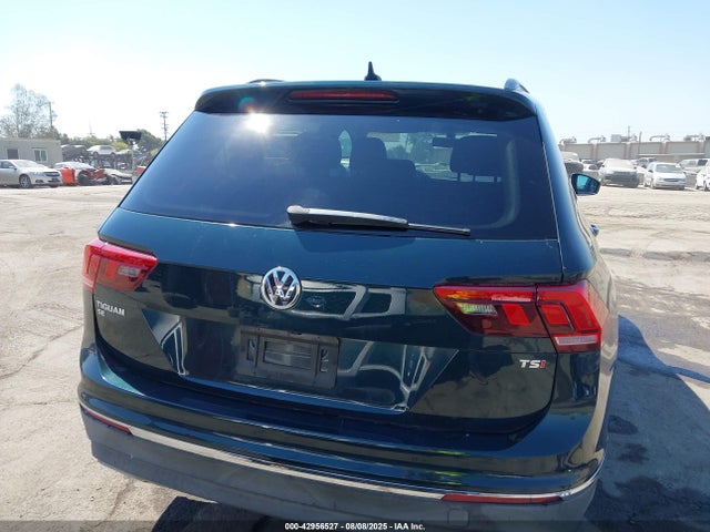 Volkswagen 2018 2018 3VV3B7AX9JM198542 Image 17