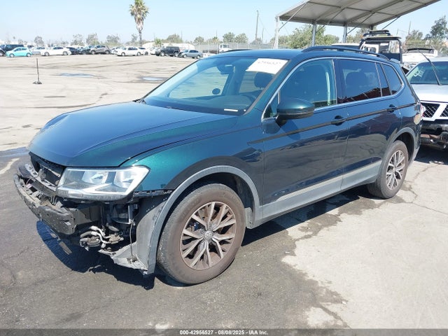 Volkswagen 2018 2018 3VV3B7AX9JM198542 Image 2