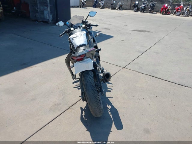 MH3RH06Y2JK017743 Yamaha Yzf-r3