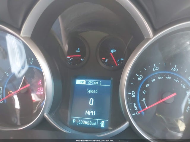 1G1PA5SG1E7350697 Chevrolet lwe