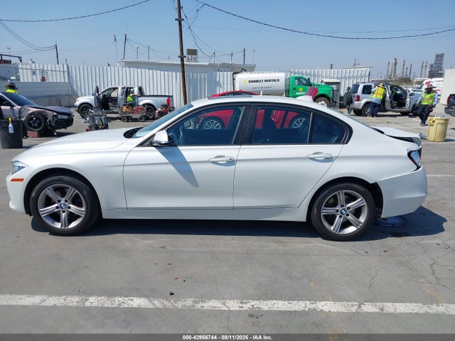 WBA3B1C59FK135802 BMW 320i