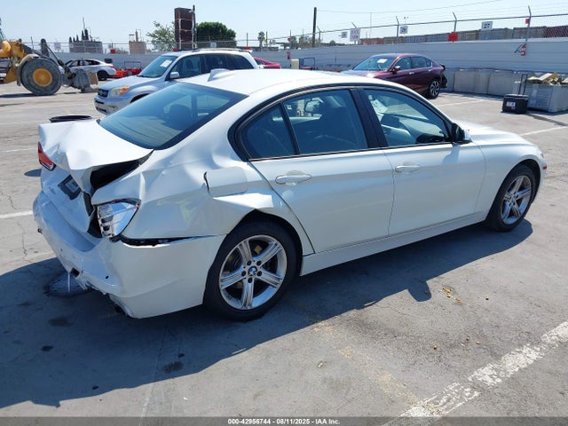 WBA3B1C59FK135802 BMW 320i
