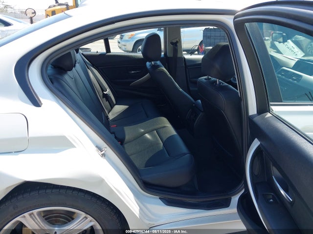 WBA3B1C59FK135802 BMW 320i
