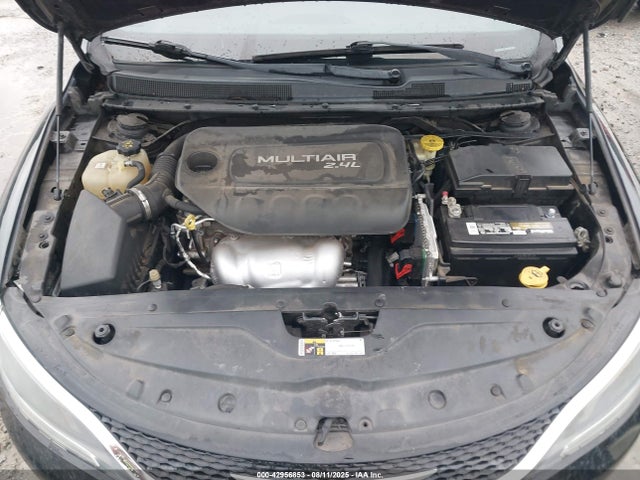 1C3CCCAB4GN188299 Chrysler 200