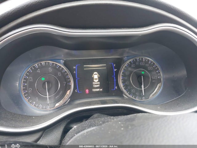 1C3CCCAB4GN188299 Chrysler 200