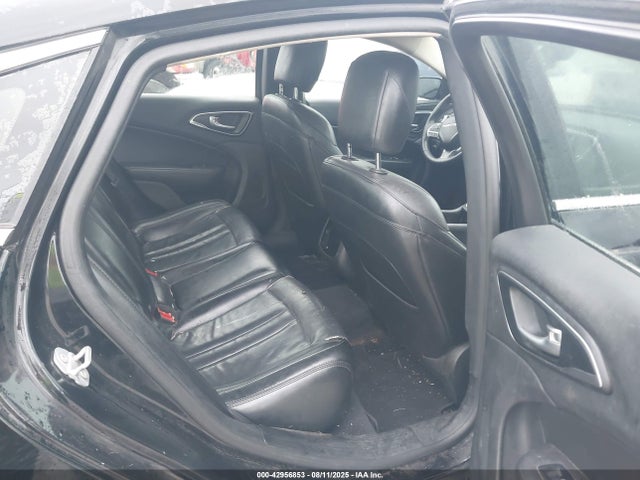 1C3CCCAB4GN188299 Chrysler 200