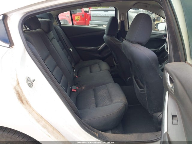 JM1GJ1U60F1170992 Mazda py